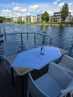 Wohnboote Marina Niederhavel